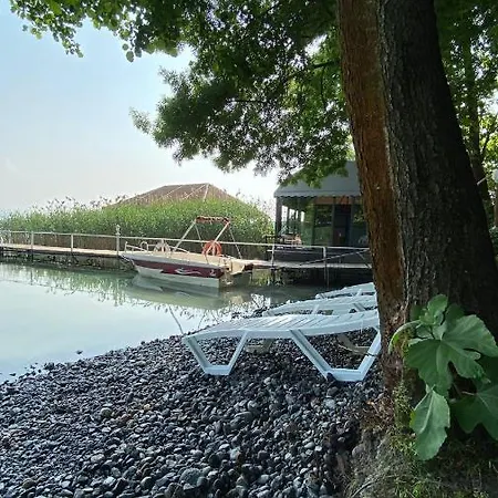 Yali Bungalov *